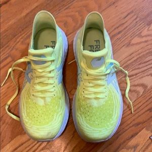 new balance 1080v10 yellow